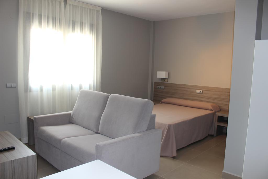 Hotel Miguel Sanchez Alhaurín de la Torre Cameră foto